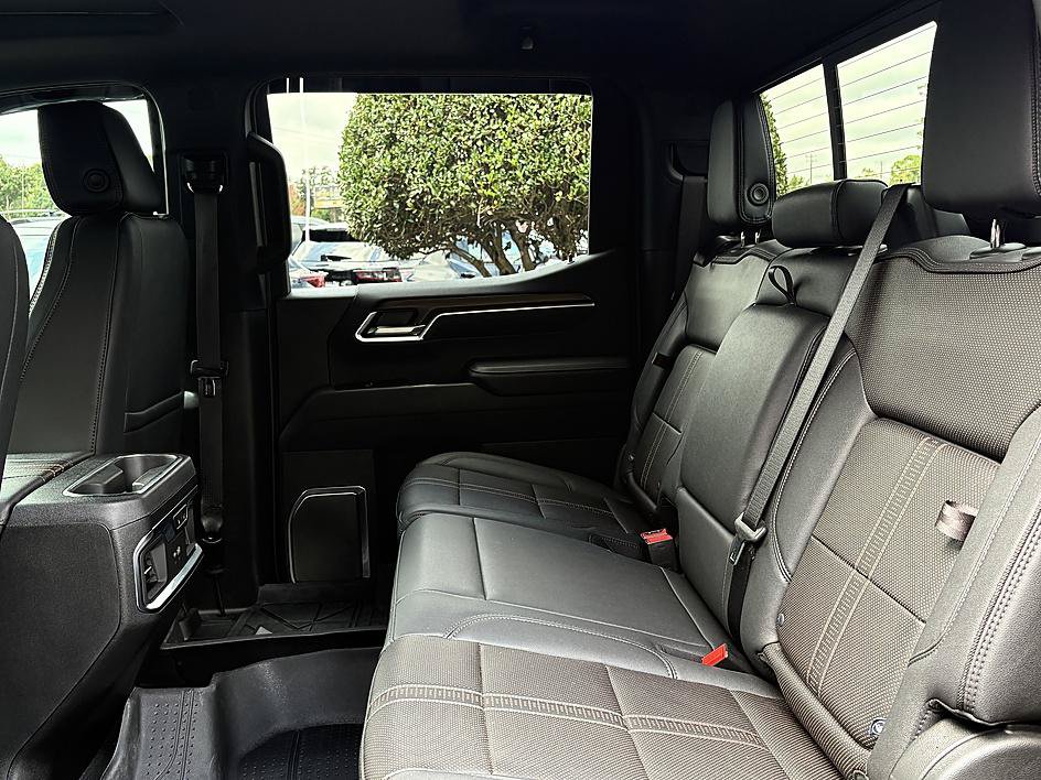 Used 2026 Chevrolet Silverado 1500 High Country w/ High Country Premium Package AWD/4WD image 10