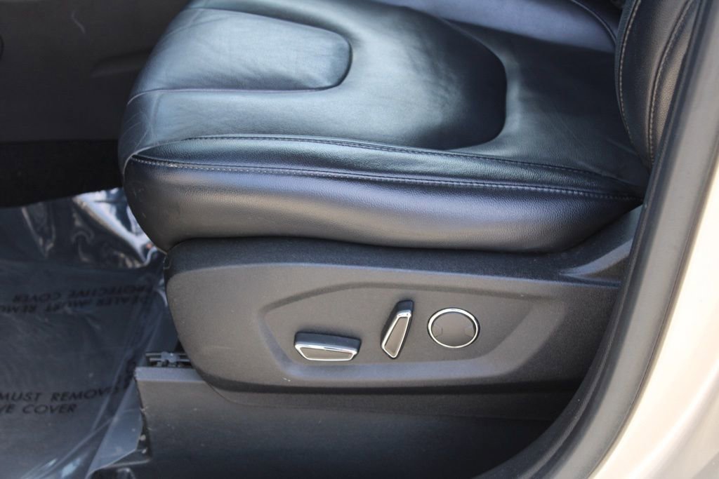 Used 2018 Ford Edge Titanium image 18