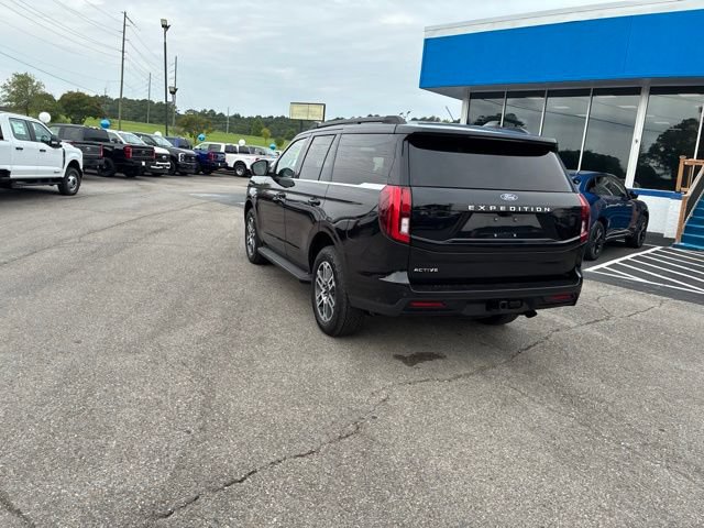 Used 2025 Ford Expedition Active AWD/4WD image 25