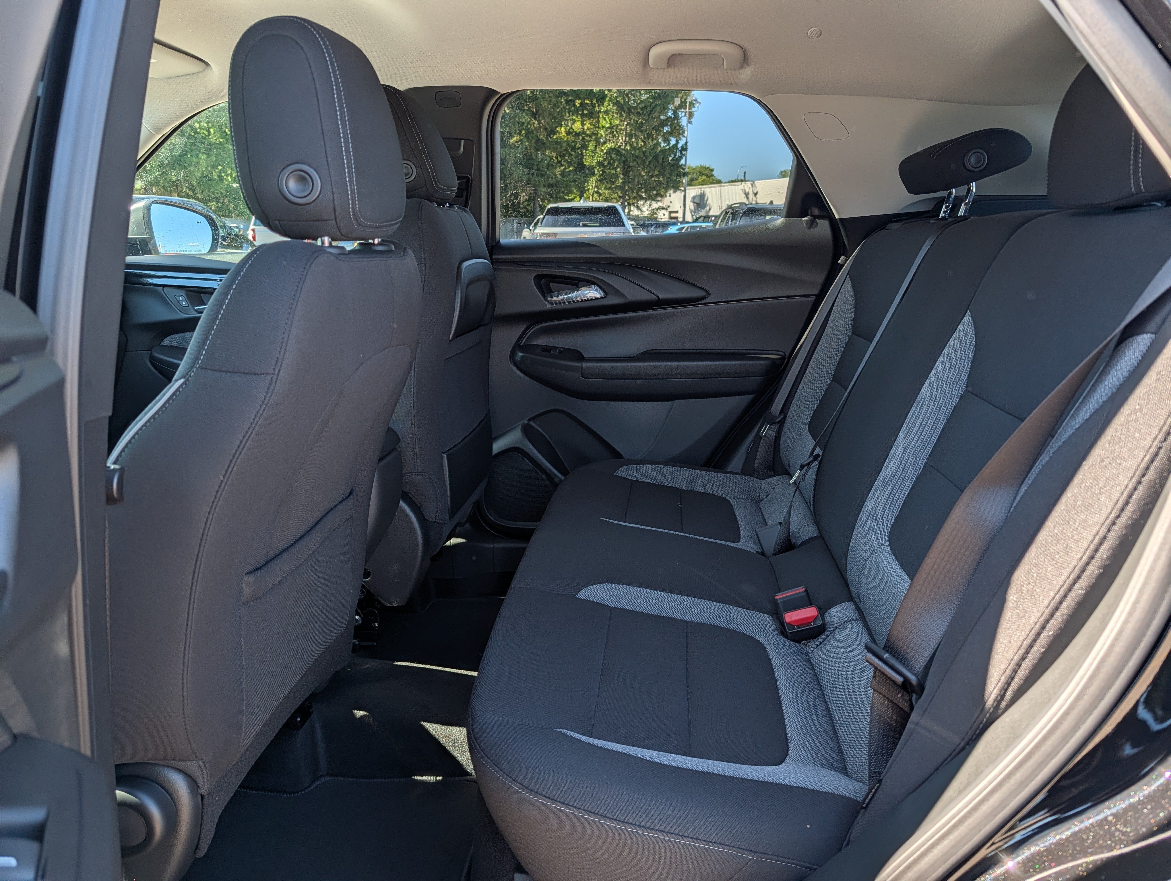 New 2026 Chevrolet TrailBlazer LS w/ LS Convenience Package AWD/4WD image 9