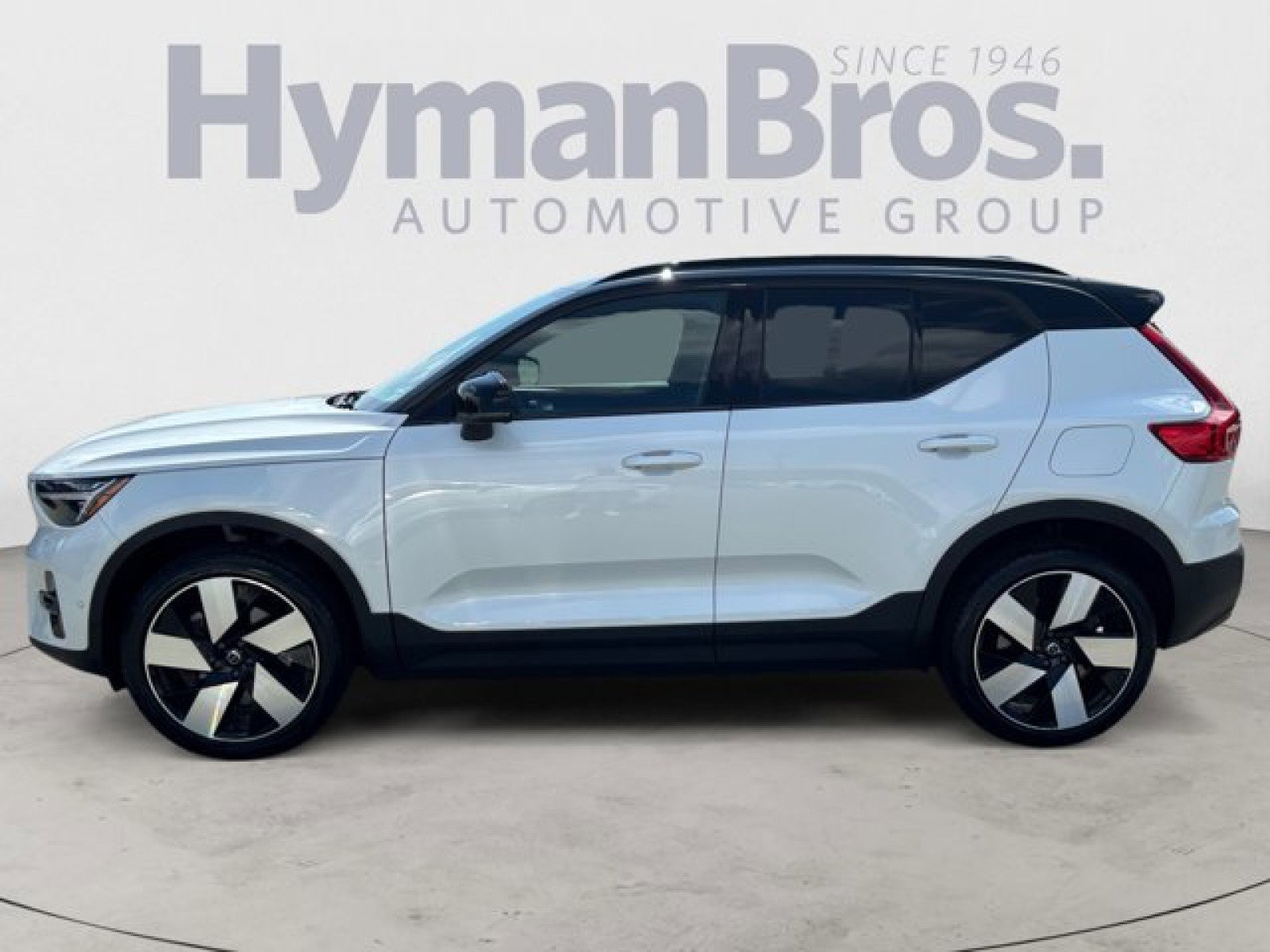 Used 2023 Volvo XC40 Recharge Ultimate w/ Protection Package Premier image 6