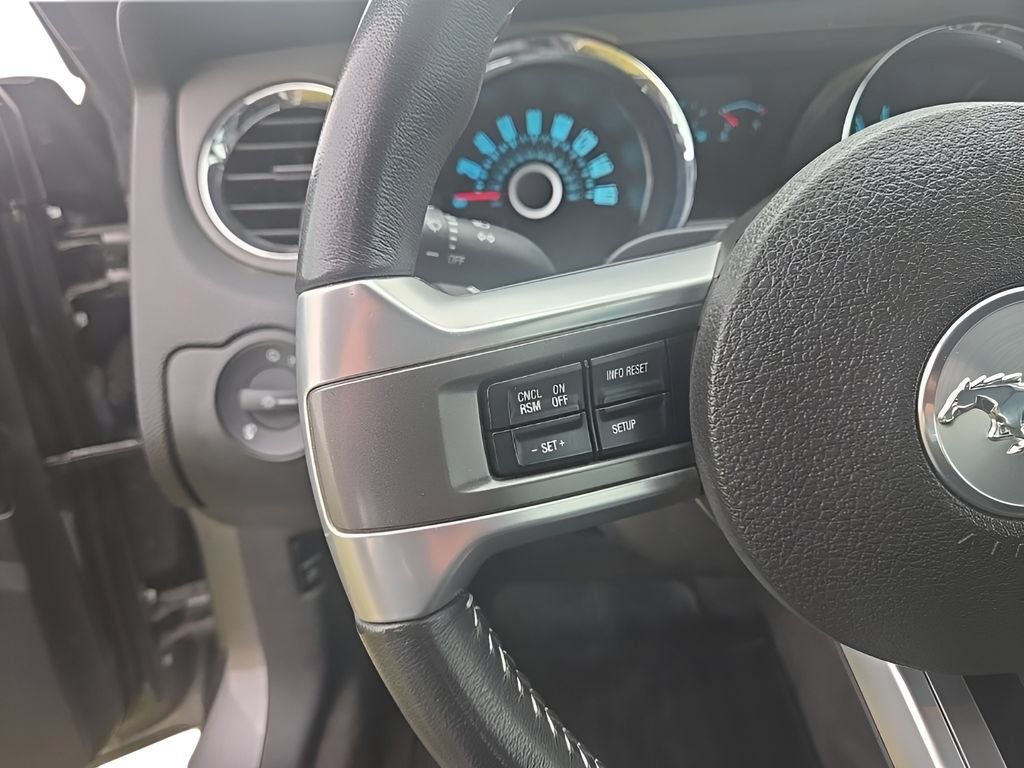 Used 2013 Ford Mustang GT RWD image 11