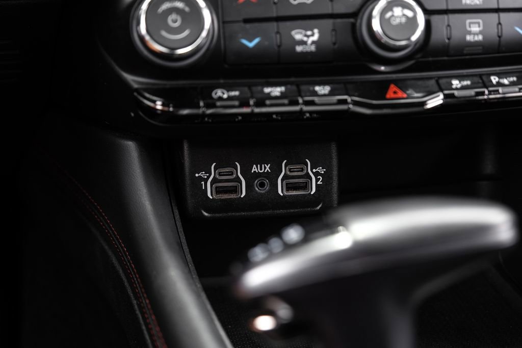 Used 2023 Dodge Durango GT w/ Blacktop Package AWD/4WD image 35