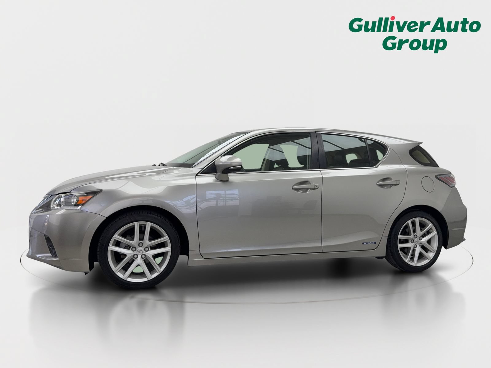 Used 2017 Lexus CT 200h w/ Seat Comfort Package FWD image 2