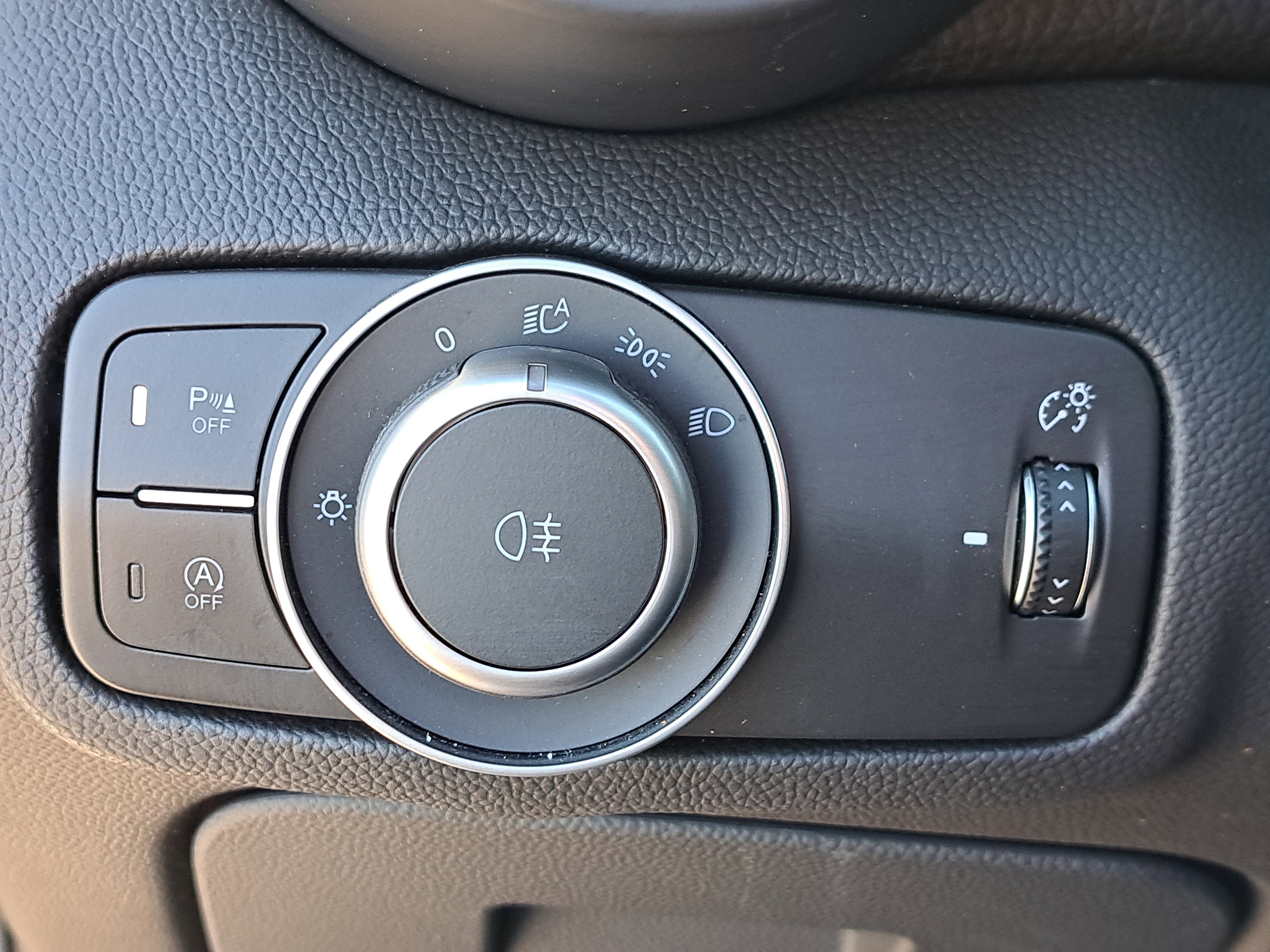 Used 2020 Alfa Romeo Giulia Ti Sport w/ Quick Order Package 22S Sport image 31