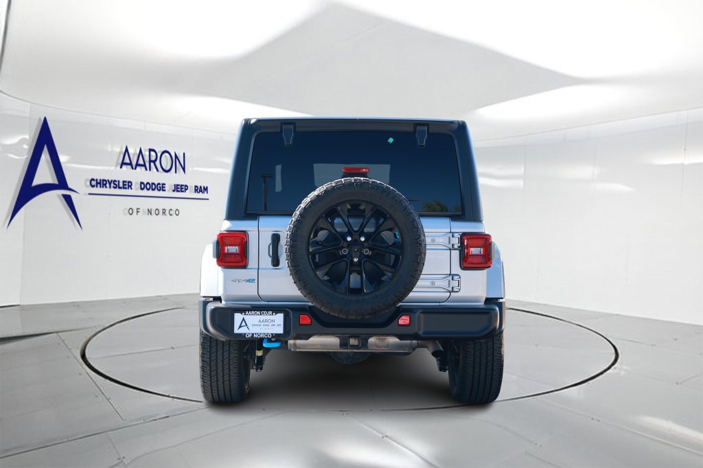 Used 2022 Jeep Wrangler Unlimited Sahara AWD/4WD image 3