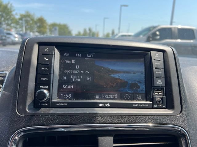 Used 2015 Dodge Grand Caravan SXT w/ Rear Park Assist Package FWD image 18