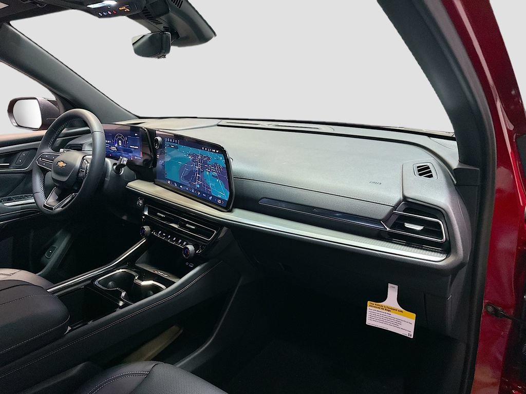 New 2026 Chevrolet Traverse LT w/ Driver Confidence Package FWD image 32