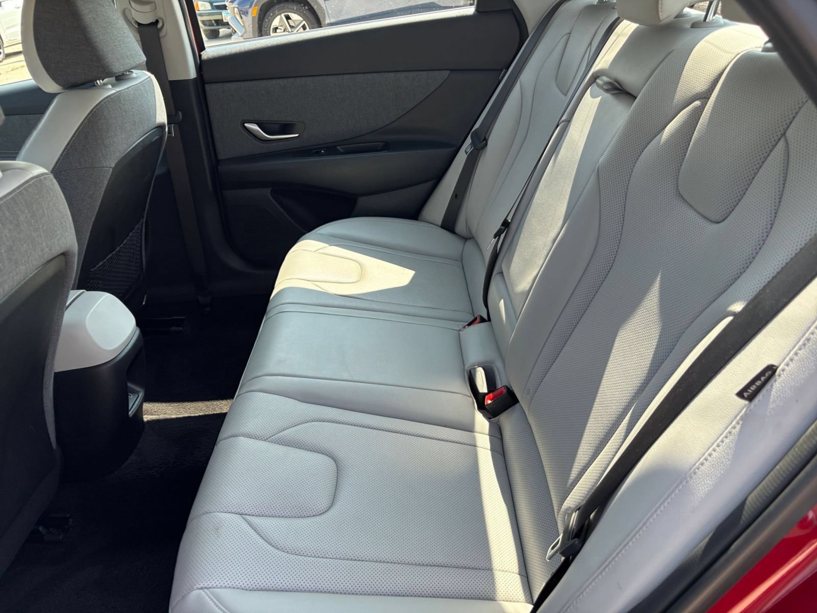 Used 2025 Hyundai Elantra Limited FWD image 24