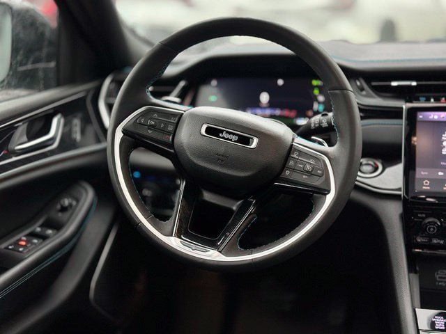Used 2023 Jeep Grand Cherokee Trailhawk AWD/4WD image 19