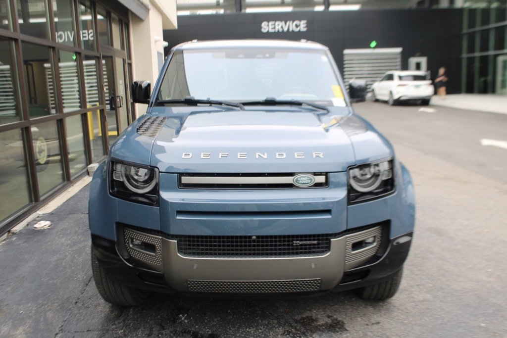 Used 2022 Land Rover Defender 110 X-Dynamic SE video 2