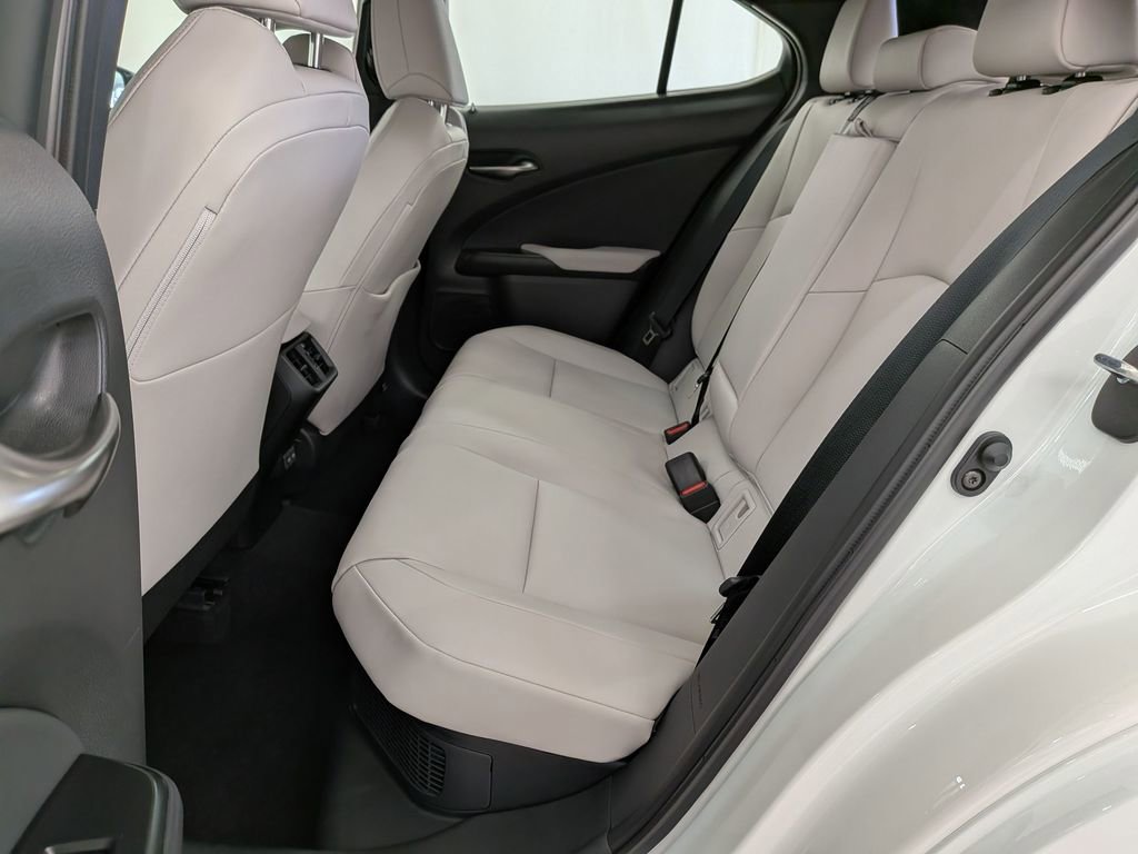 Used 2026 Lexus UX 300h AWD w/ Accessory Package (Z1) image 28