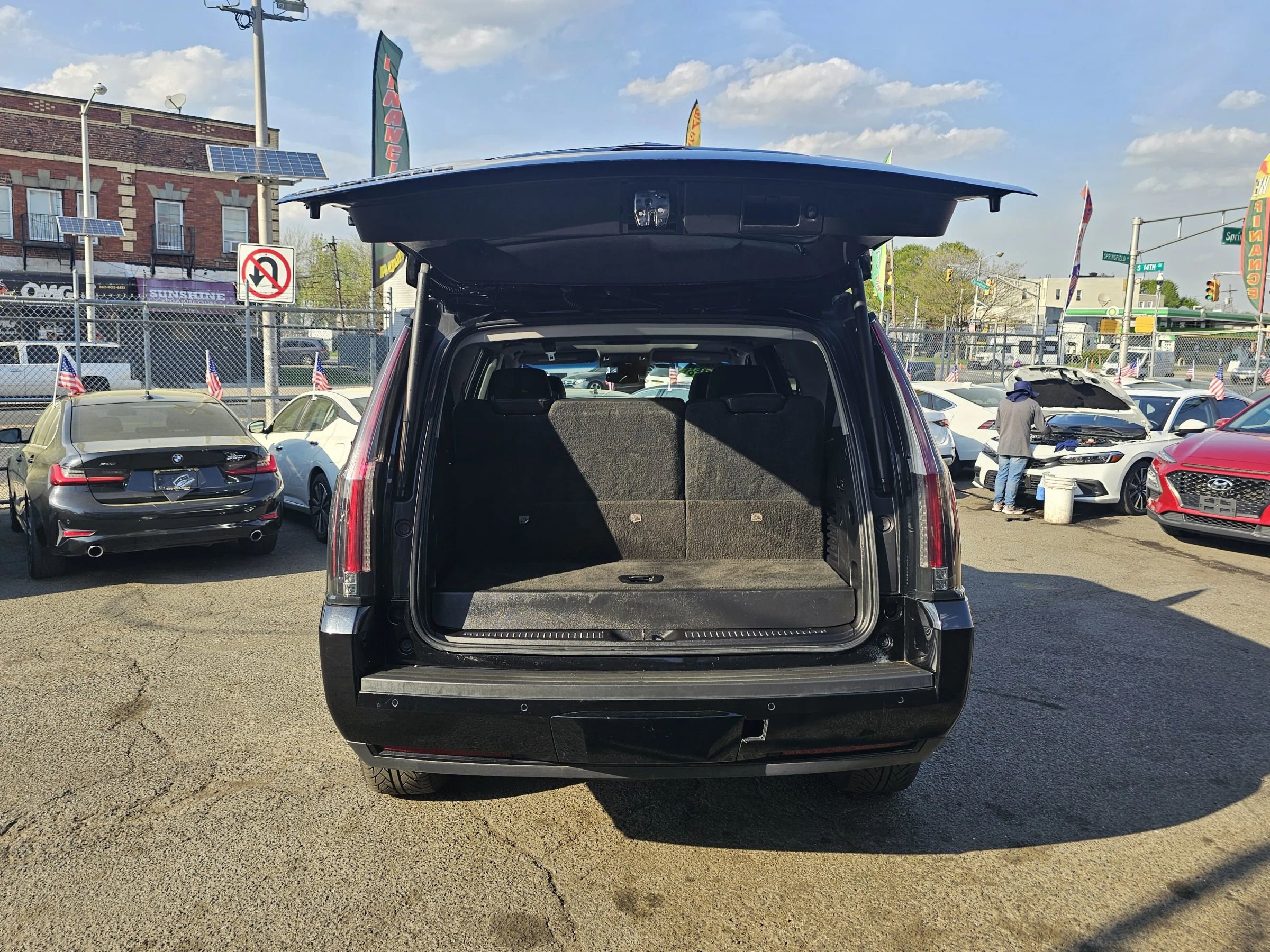 Used 2020 Cadillac Escalade Luxury RWD image 8