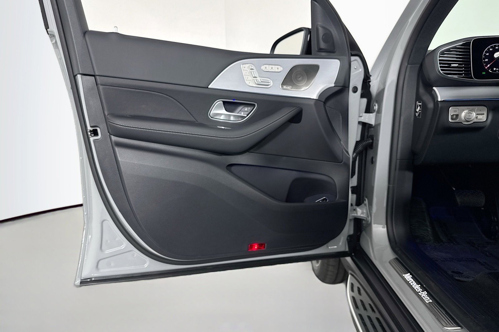 New 2026 Mercedes-Benz GLE 580 4MATIC image 20