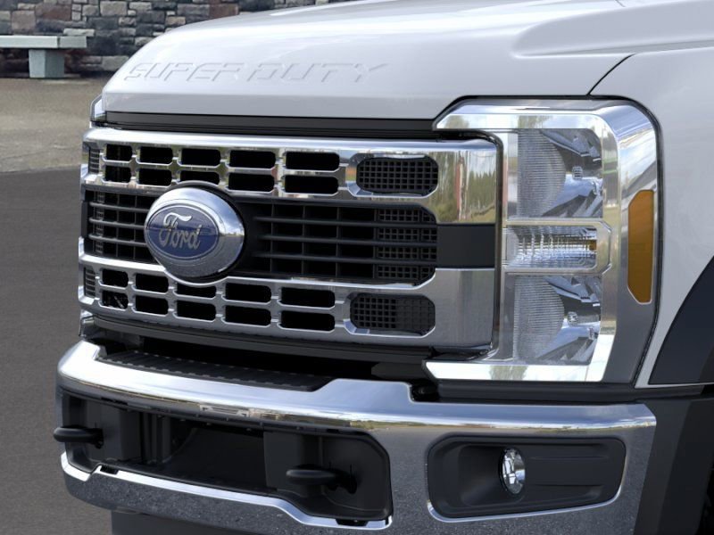 New 2026 Ford F550 4x4 Crew Cab image 17