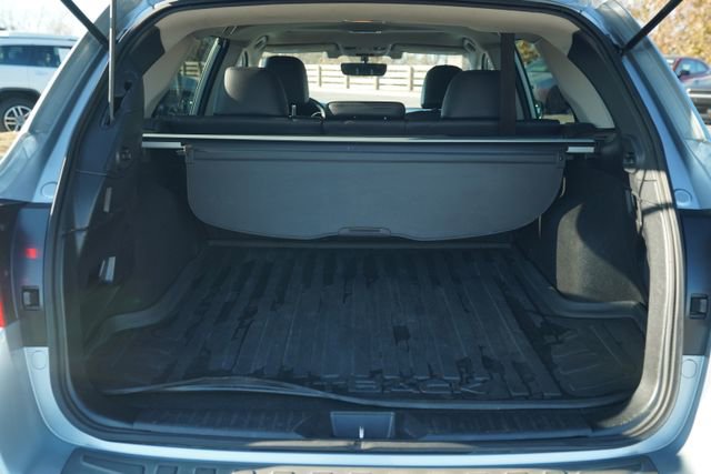 Used 2018 Subaru Outback 3.6R Limited image 20