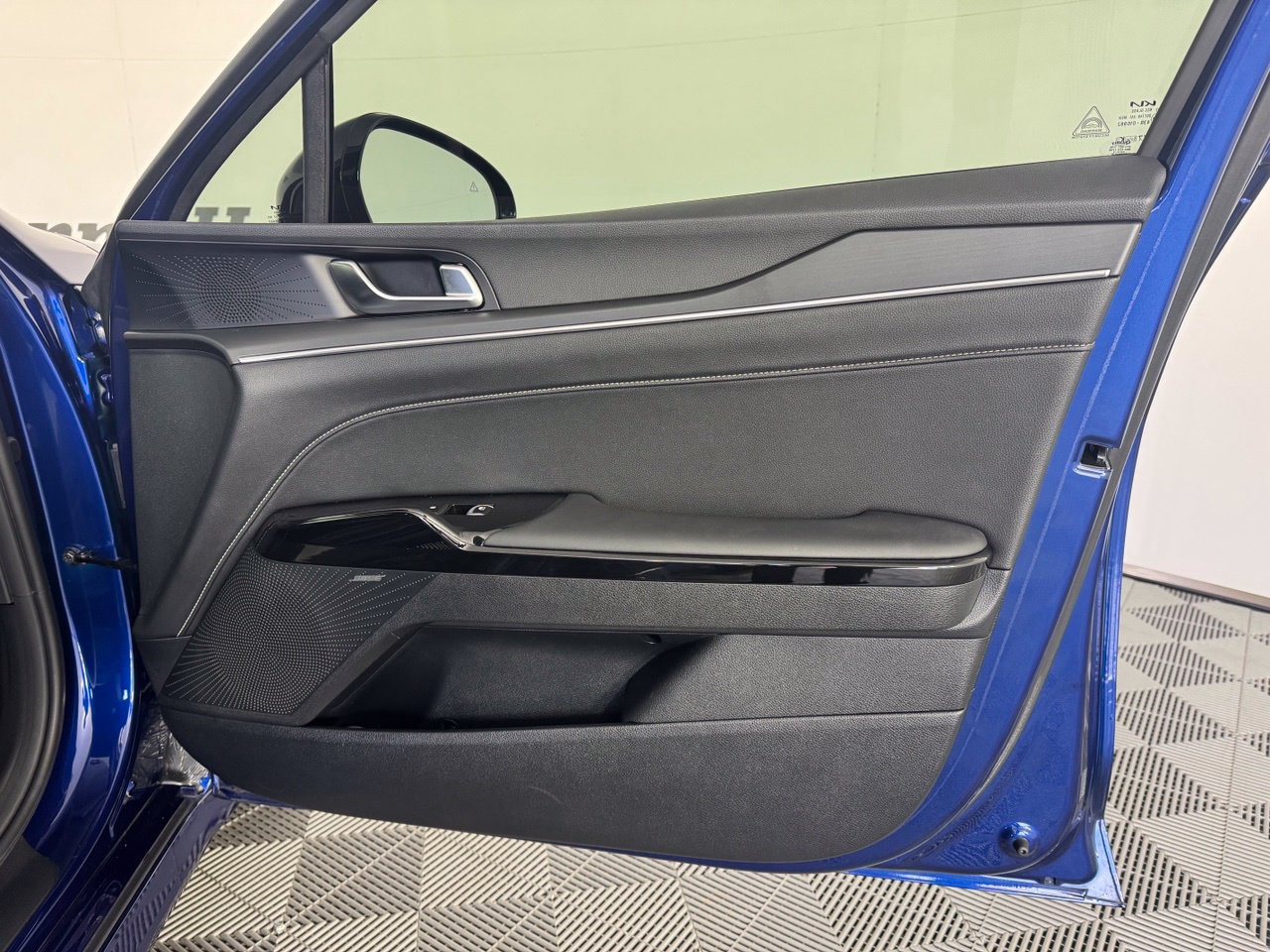 Used 2025 Kia K5 GT-Line w/ GT-Line Premium Package FWD image 33