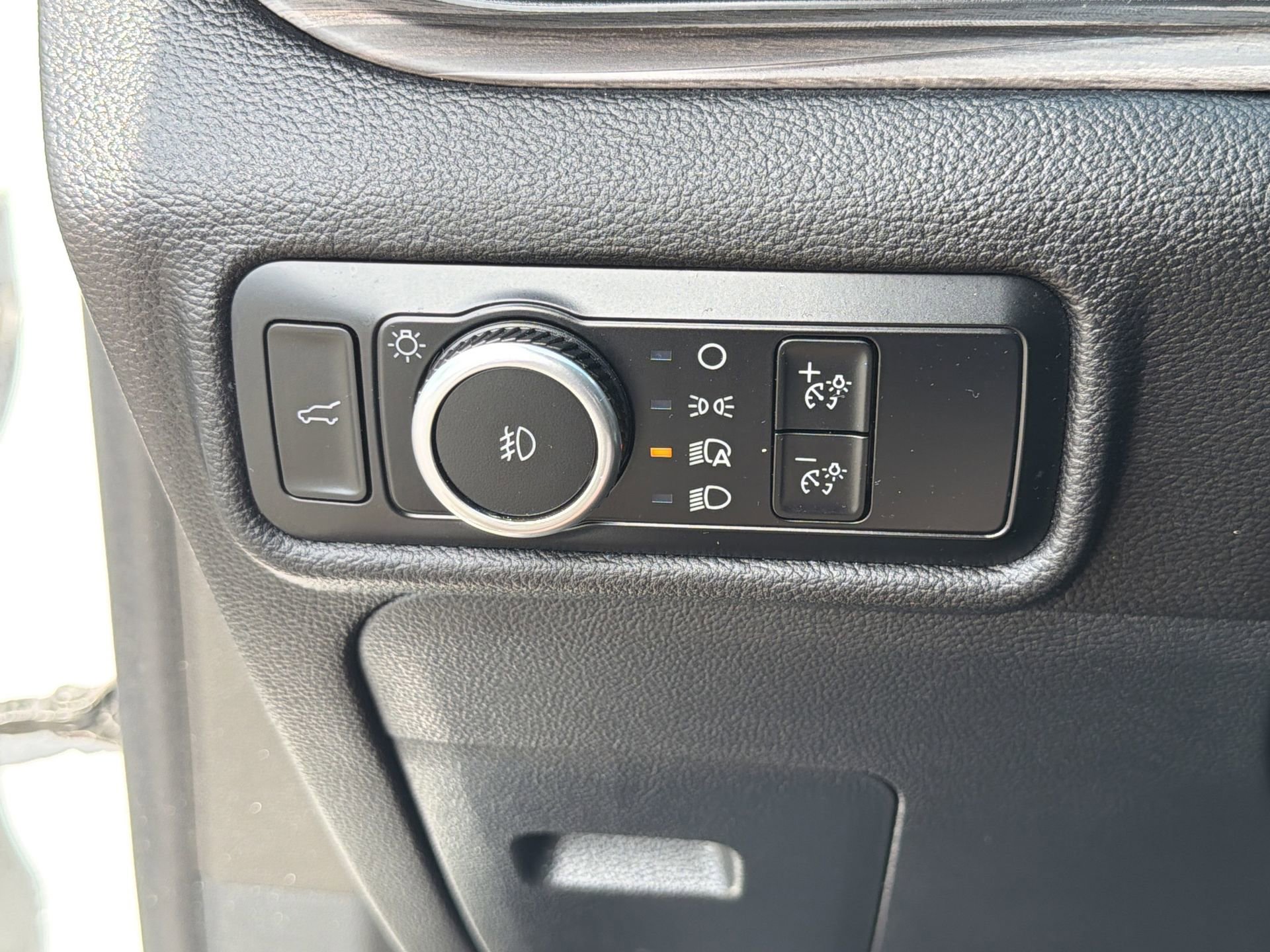 Certified 2023 Ford Explorer Limited image 15