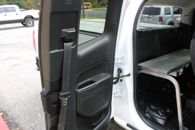 Used 2022 Chevrolet Colorado LT w/ Fleet Safety Package RWD image 13