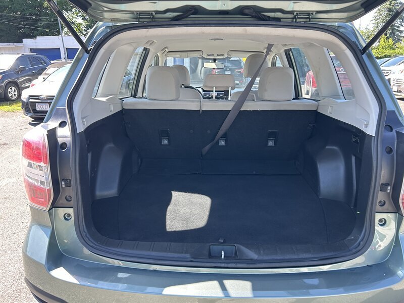 Used 2015 Subaru Forester 2.5i AWD/4WD image 8