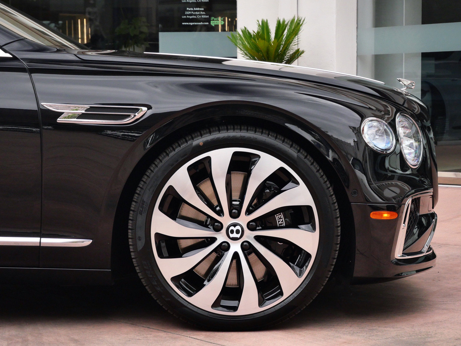New 2026 Bentley Flying Spur V8 AWD/4WD image 6