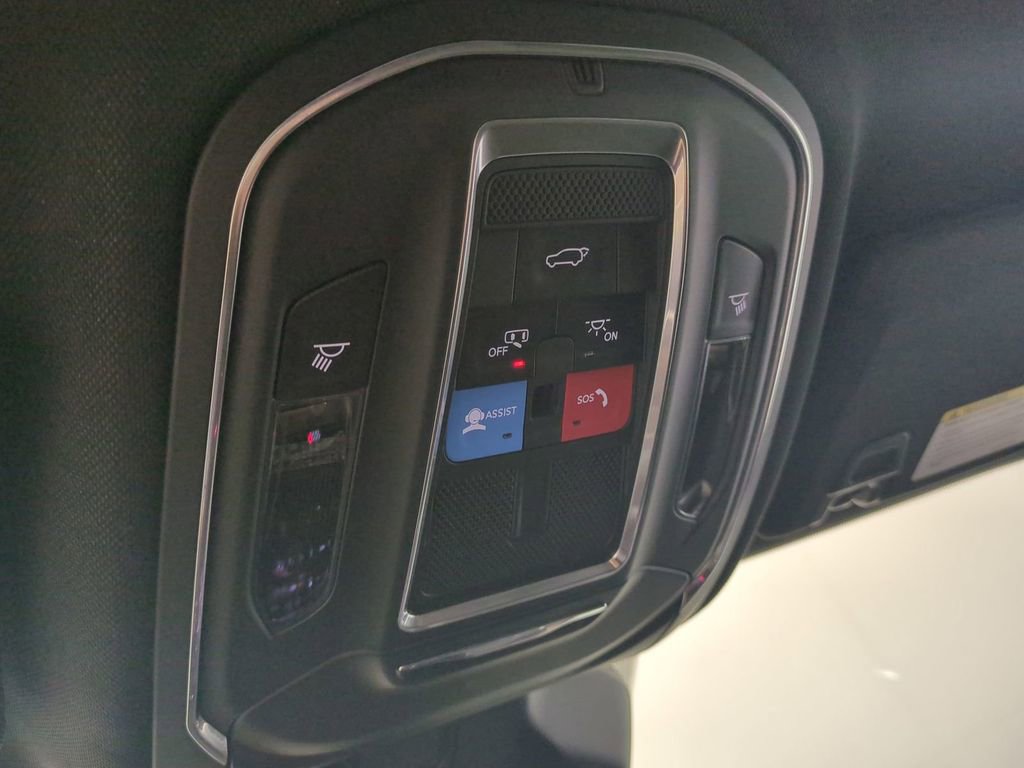 Used 2024 Jeep Grand Cherokee Altitude image 24