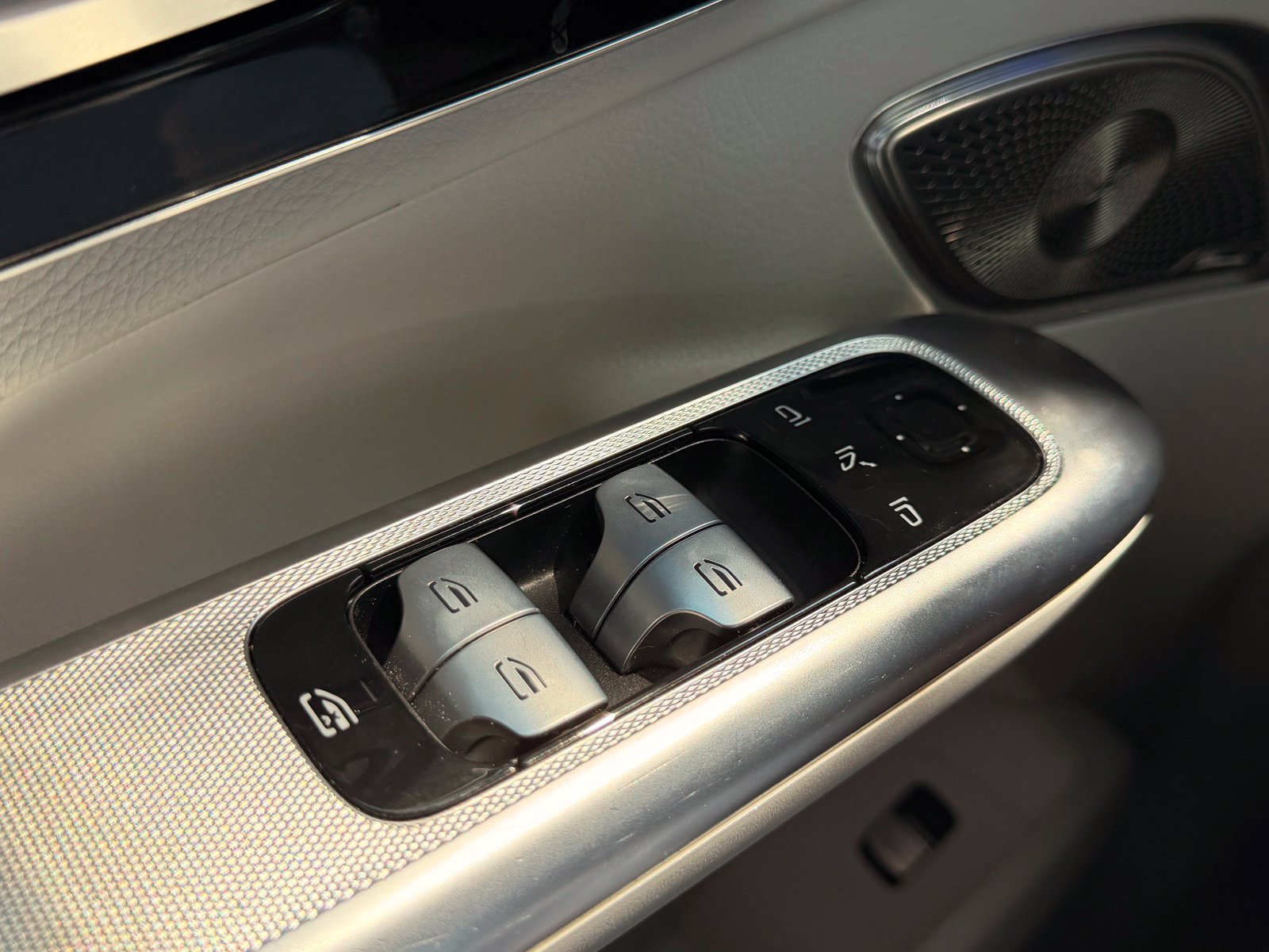 Certified 2023 Mercedes-Benz EQE 500 4MATIC SUV image 21