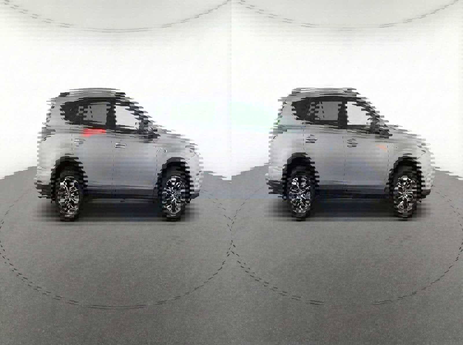 Used 2017 Toyota RAV4 XLE w/ Convenience Package image 9