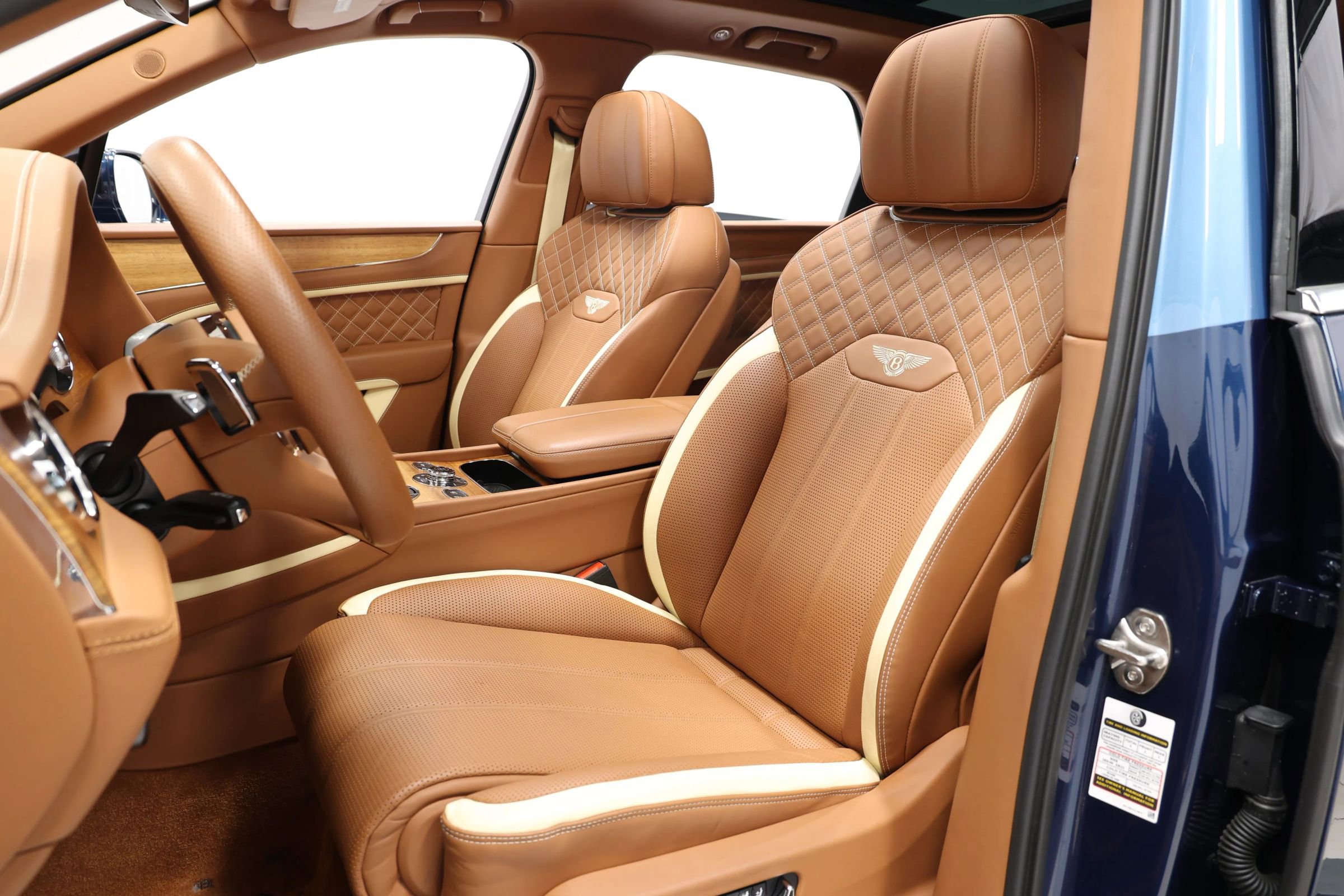 Used 2023 Bentley Bentayga Speed image 19