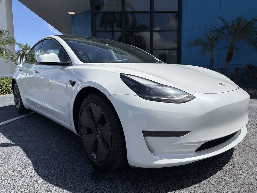 Used 2023 Tesla Model 3 Standard Range image 18