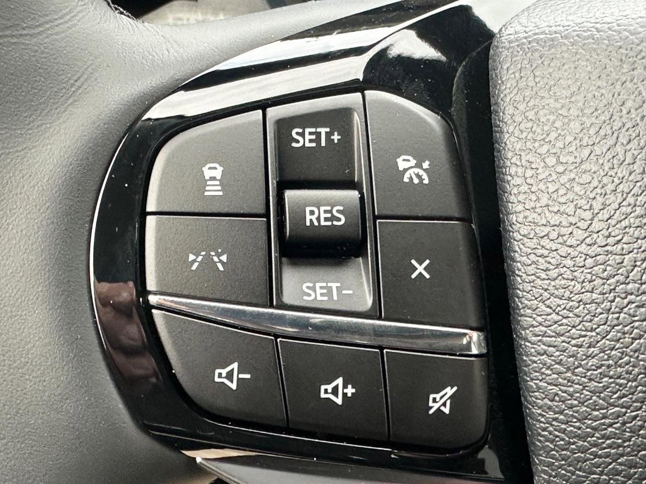 New 2026 Ford Explorer Platinum image 15