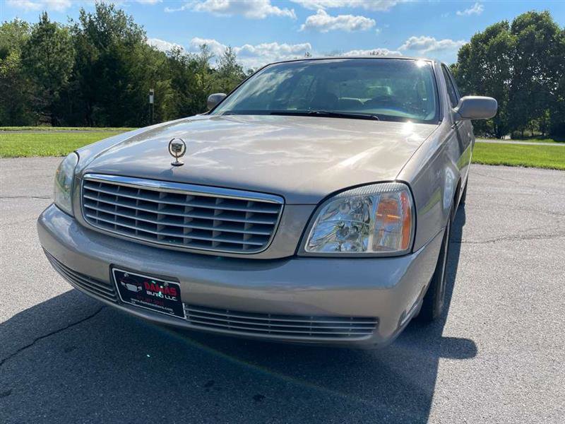 Used 2003 Cadillac De Ville w/ Comfort & Convenience Package FWD image 40
