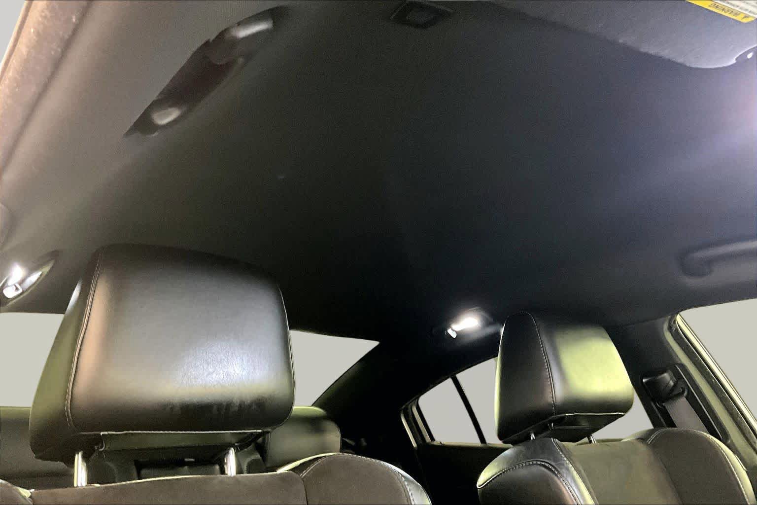 Used 2018 Dodge Charger R/T w/ Plus Group RWD image 14