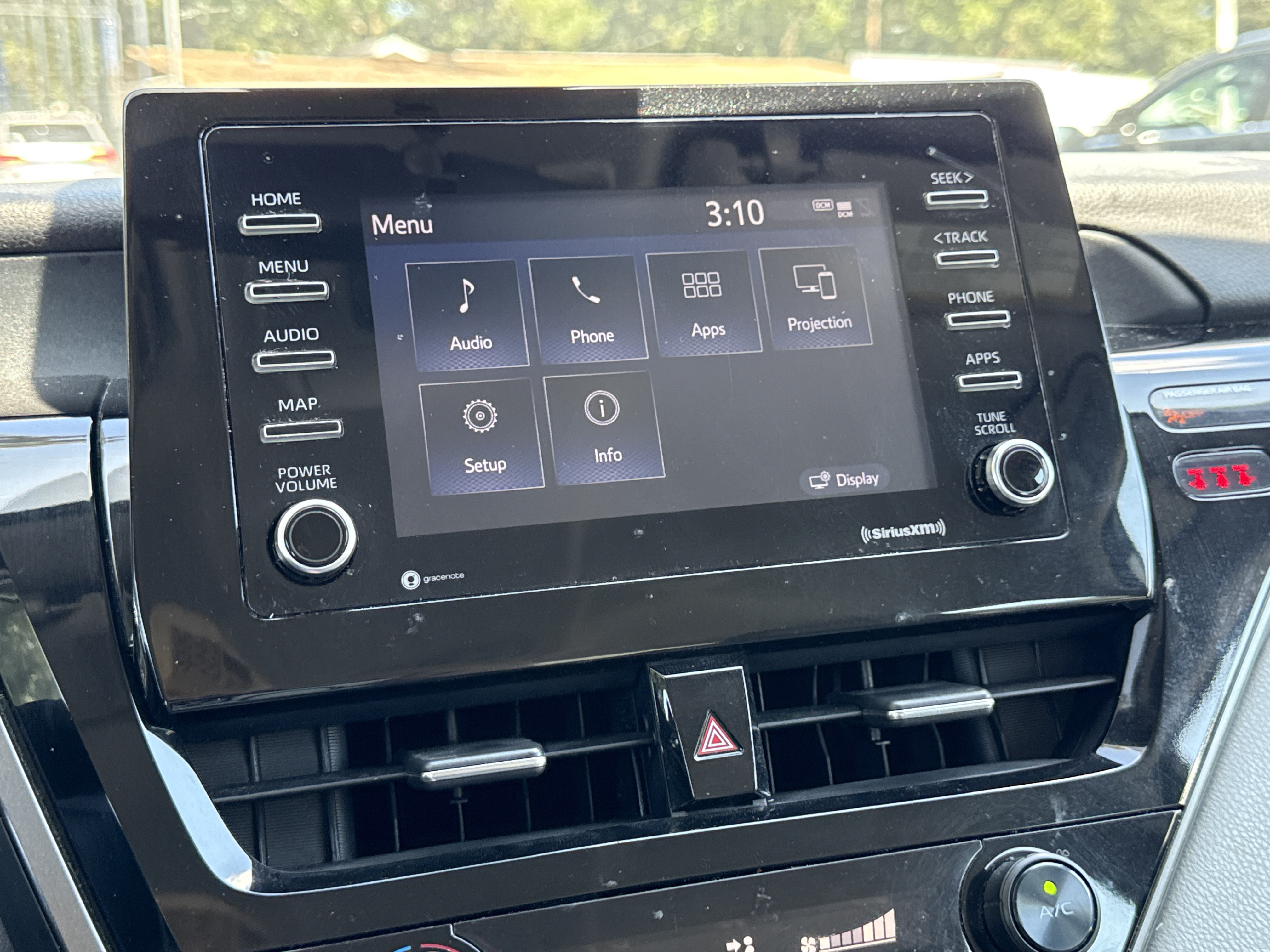 Used 2021 Toyota Camry SE FWD image 15