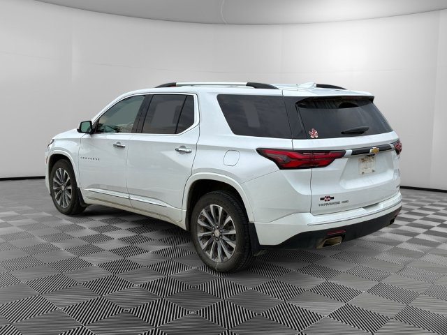 Used 2023 Chevrolet Traverse Premier AWD/4WD image 3