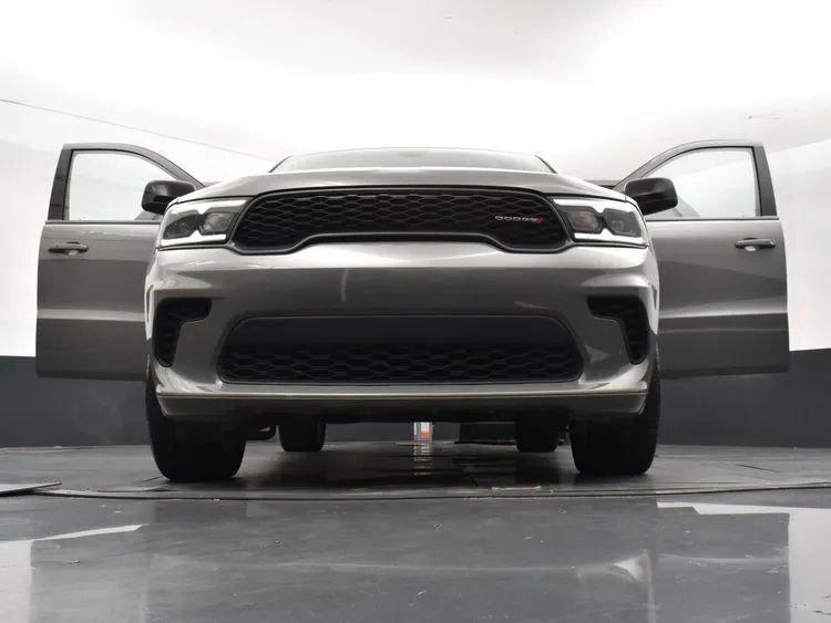 Used 2023 Dodge Durango GT image 11