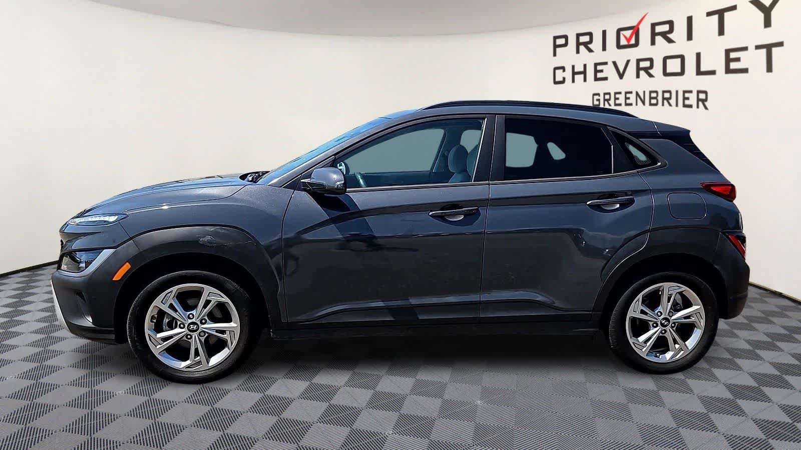 Used 2023 Hyundai Kona SEL FWD image 5