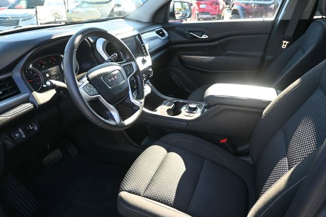 Used 2023 GMC Acadia SLE w/ Driver Convenience Package image 9