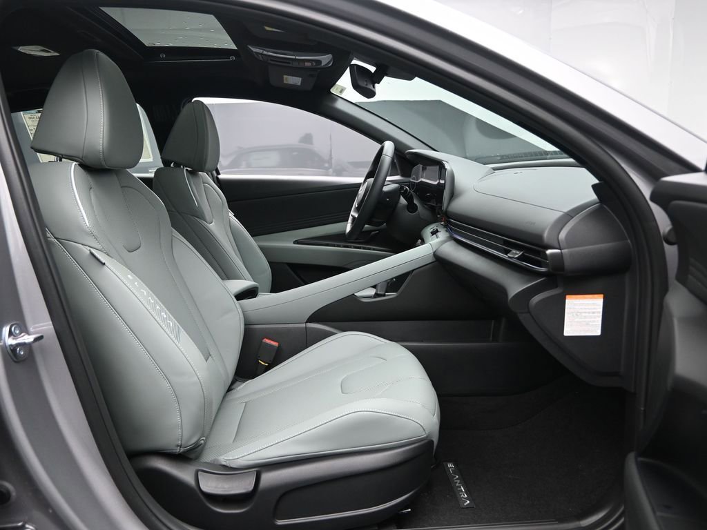 New 2026 Hyundai Elantra Limited w/ Cargo Package image 32
