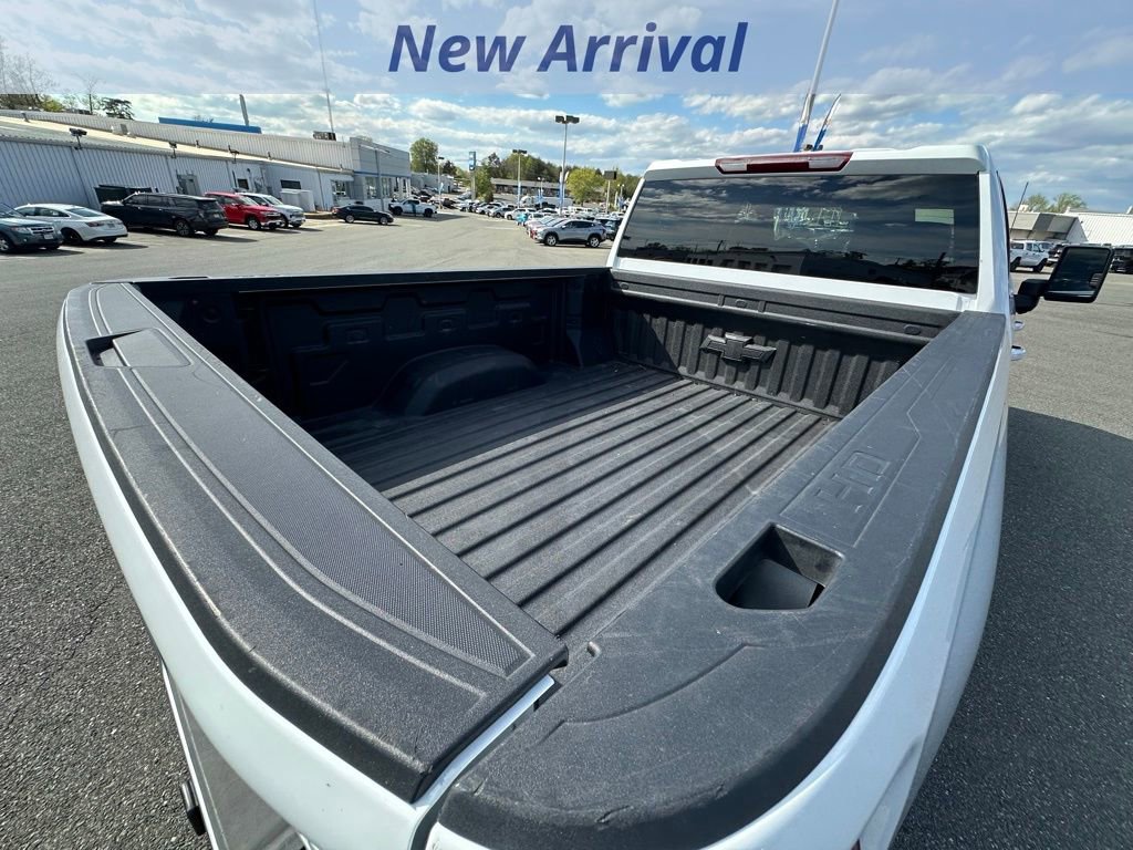 Used 2025 Chevrolet Silverado 2500 LT w/ Convenience Package image 8