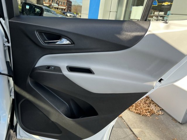 Used 2022 Chevrolet Equinox LS w/ LS Convenience Package image 23