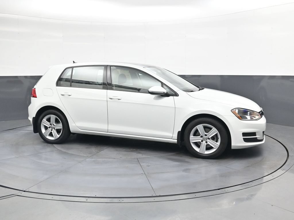 Used 2017 Volkswagen Golf Wolfsburg Edition FWD image 4