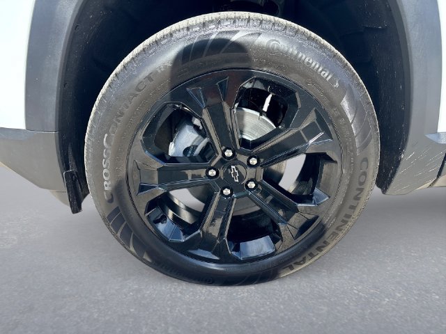 New 2027 Chevrolet Equinox LT w/ Convenience Package II FWD image 10