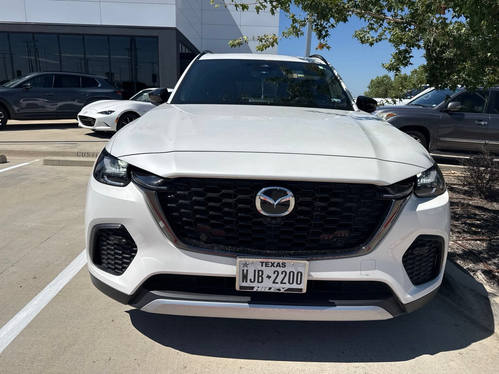 Used 2025 MAZDA CX-70 Plug-In Hybrid w/ Premium Plus AWD/4WD image 2