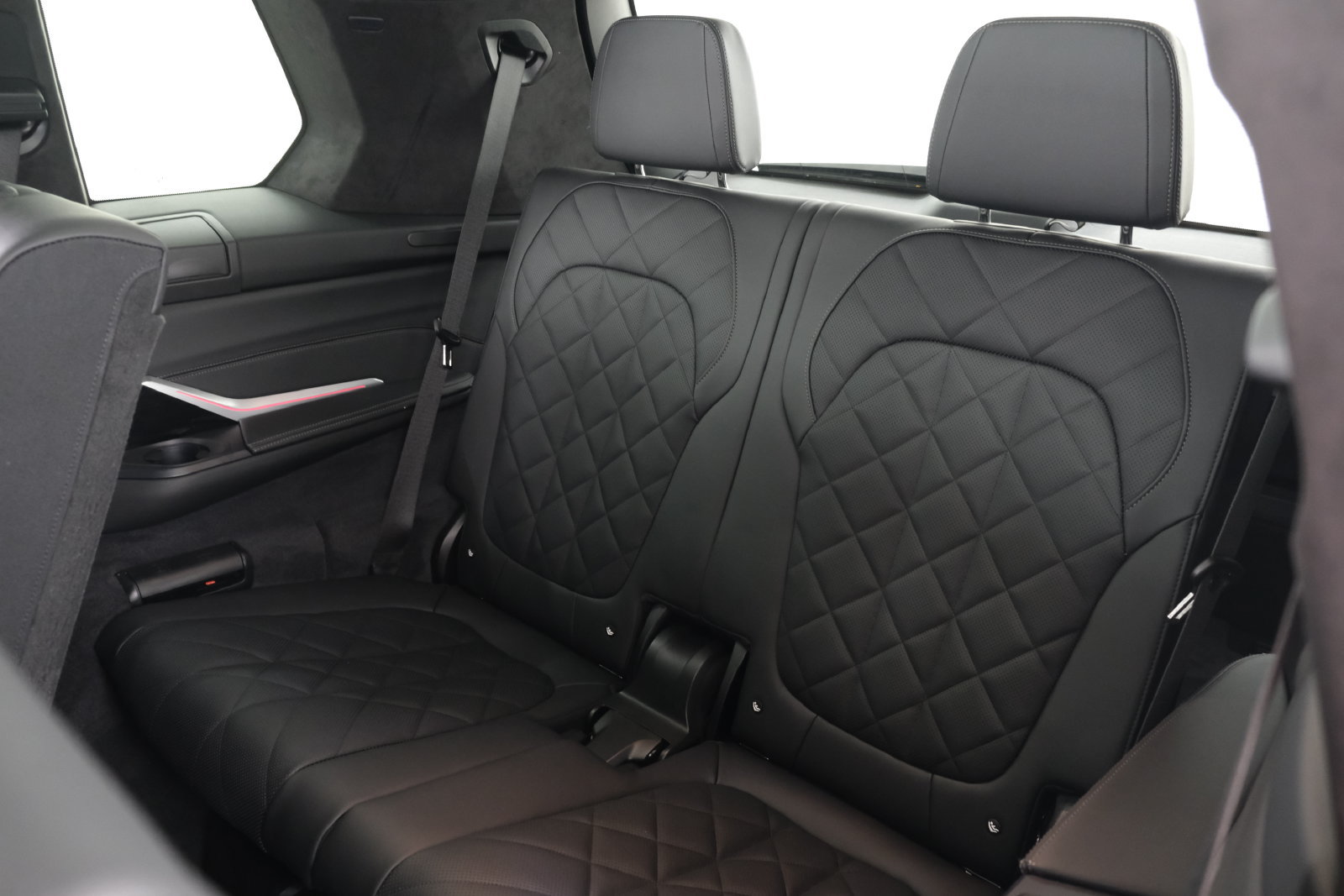 Used 2025 BMW X7 xDrive40i w/ M Sport Package AWD/4WD image 36