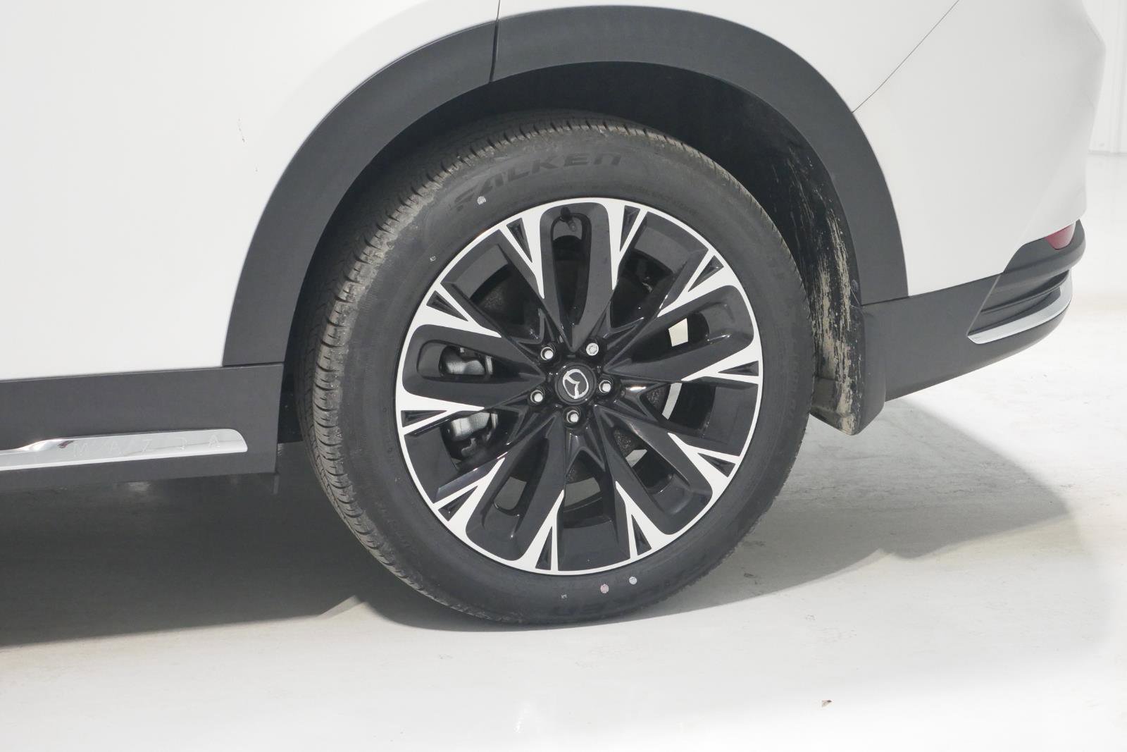 New 2024 MAZDA CX-90 Plug-In Hybrid w/ Premium Plus image 30