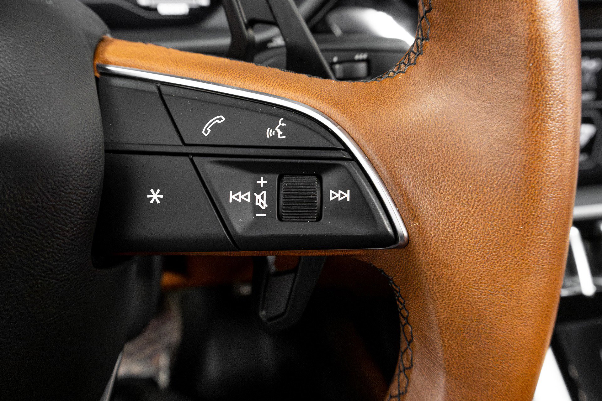 Used 2019 Lamborghini Urus image 70