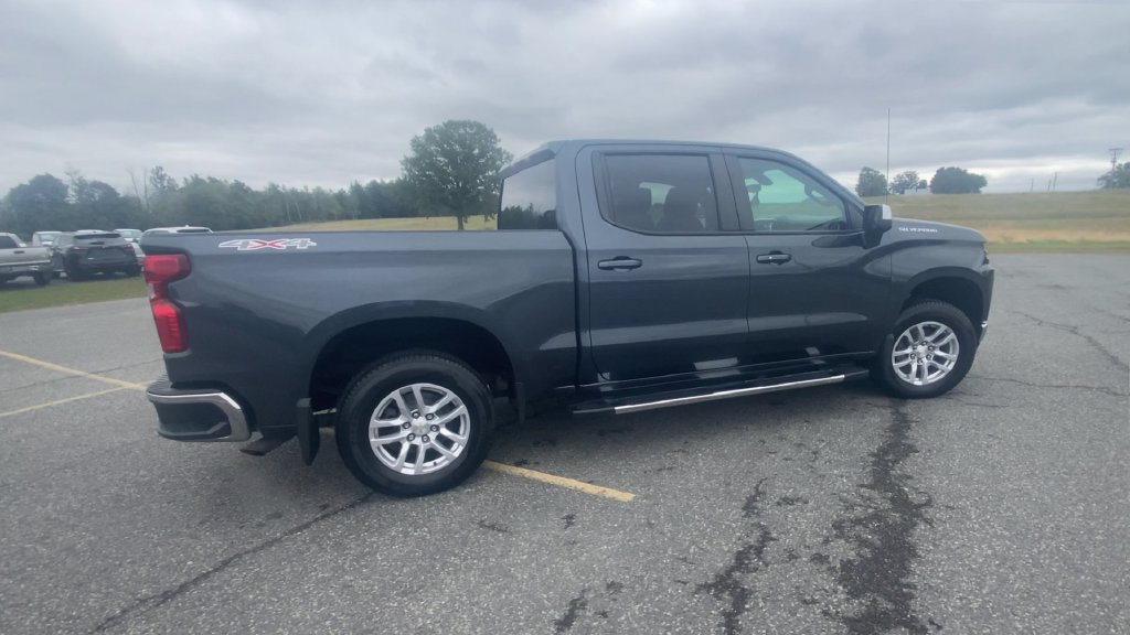 Certified 2022 Chevrolet Silverado 1500 Limited LT AWD/4WD image 9
