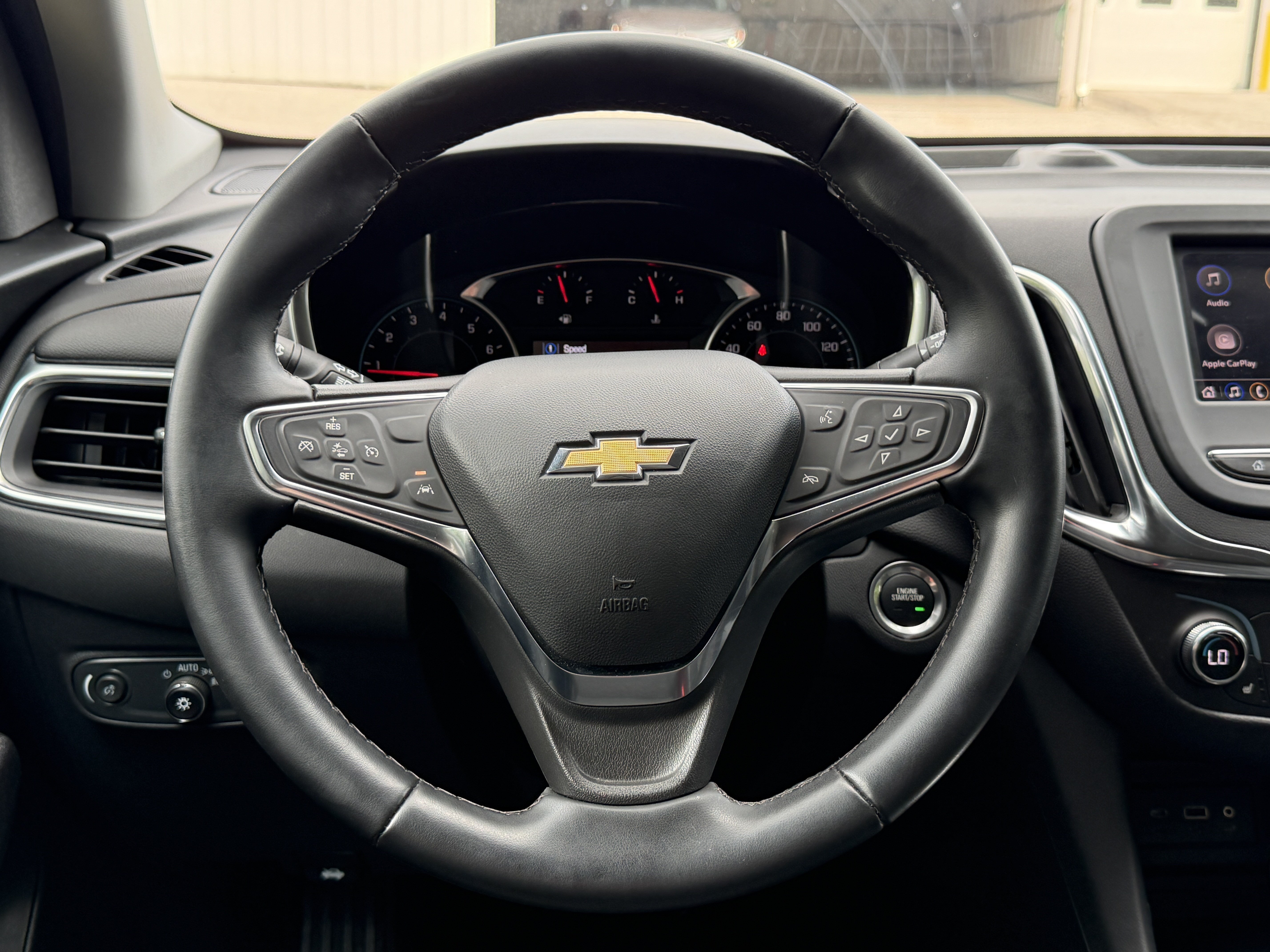 Used 2024 Chevrolet Equinox LT FWD image 35