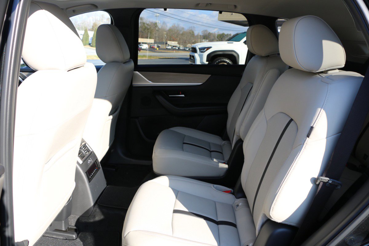 Used 2025 MAZDA CX-90 Plug-In Hybrid w/ Preferred image 29